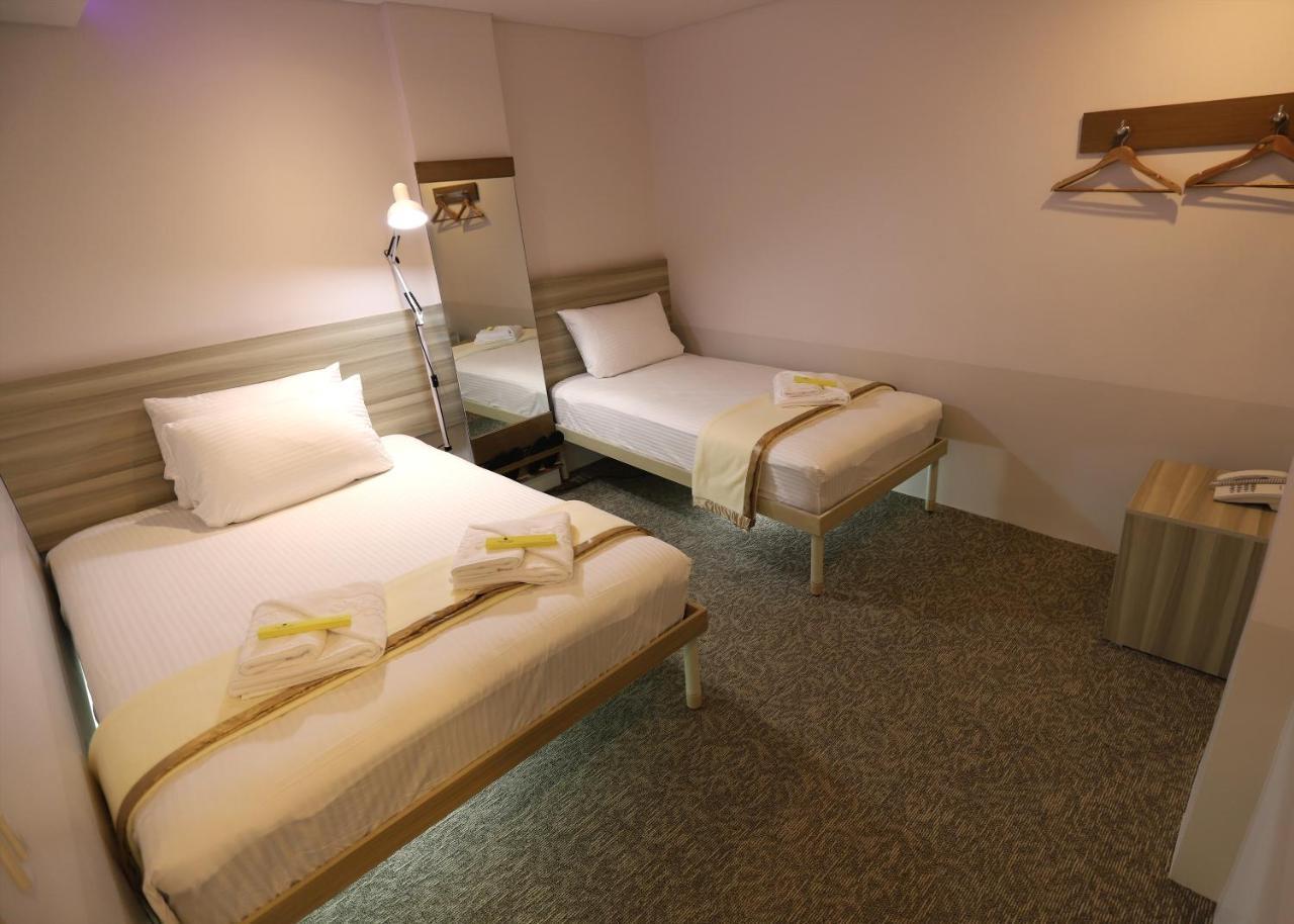 מונטינלופה 1010 Hotel מראה חיצוני תמונה